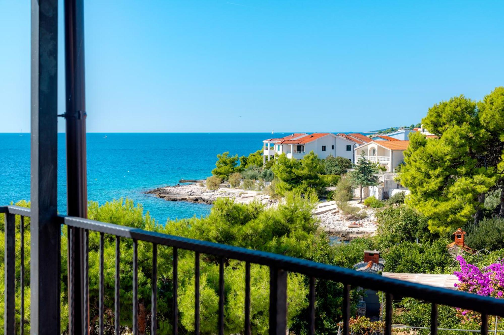 Apartments Rogoznicka Oaza Рогозница Экстерьер фото