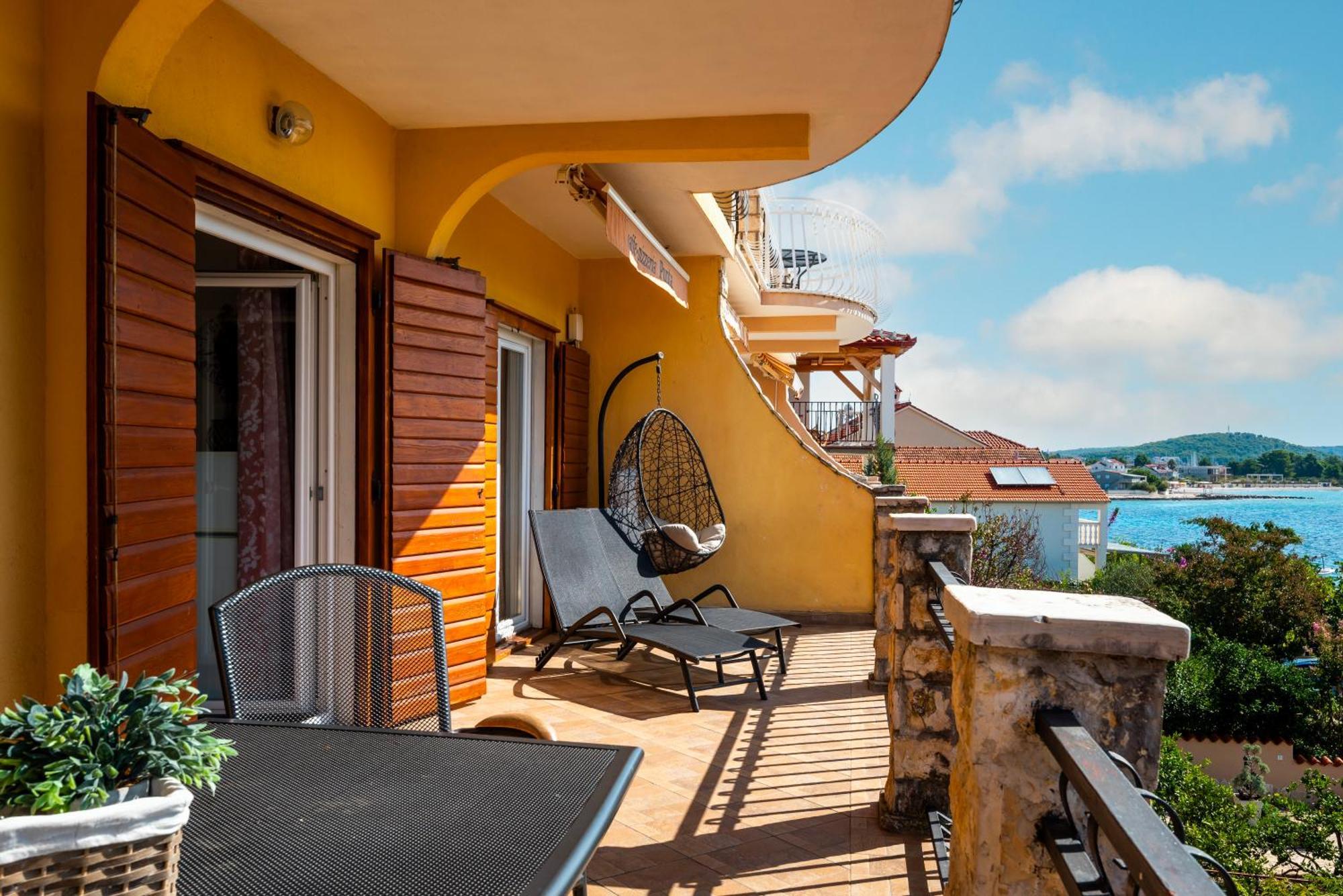 Apartments Rogoznicka Oaza Рогозница Экстерьер фото