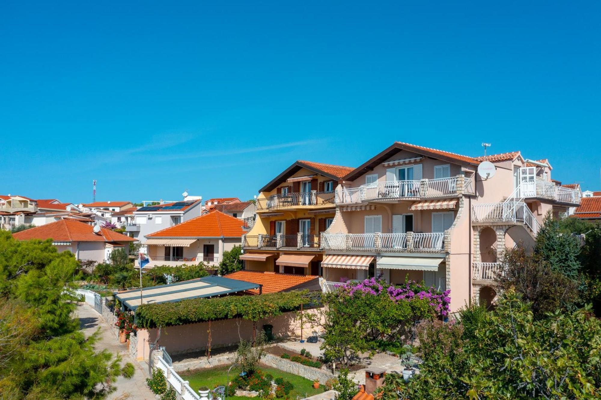 Apartments Rogoznicka Oaza Рогозница Экстерьер фото