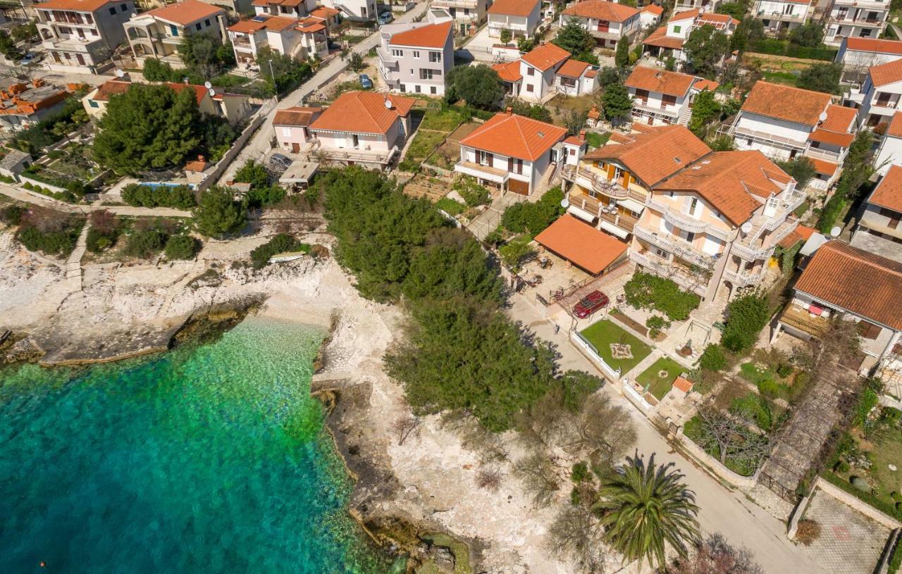Apartments Rogoznicka Oaza Рогозница Экстерьер фото